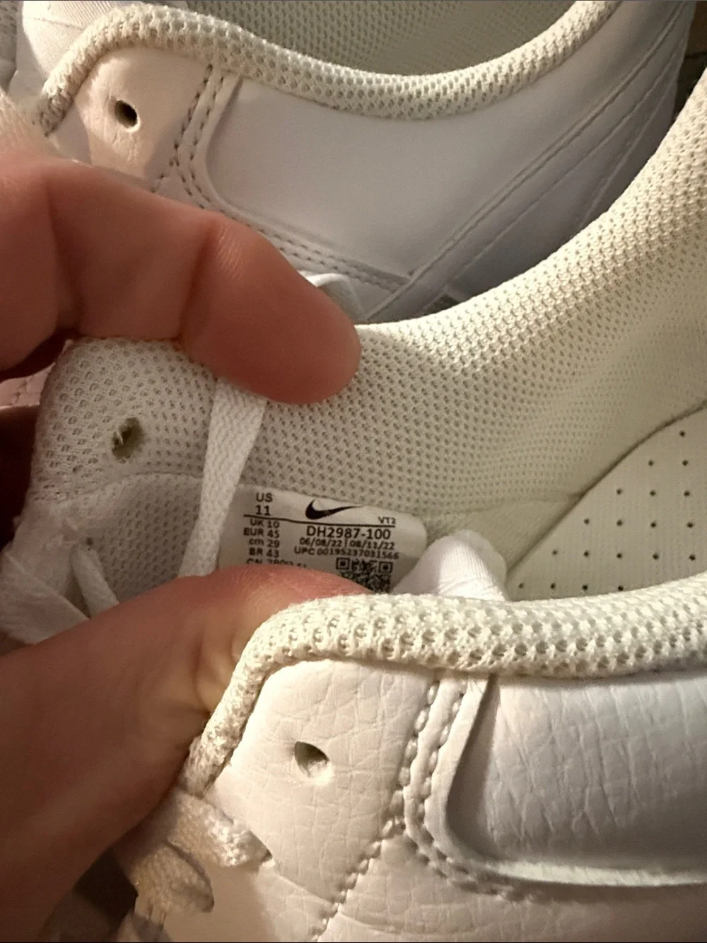 Nike pair classic
